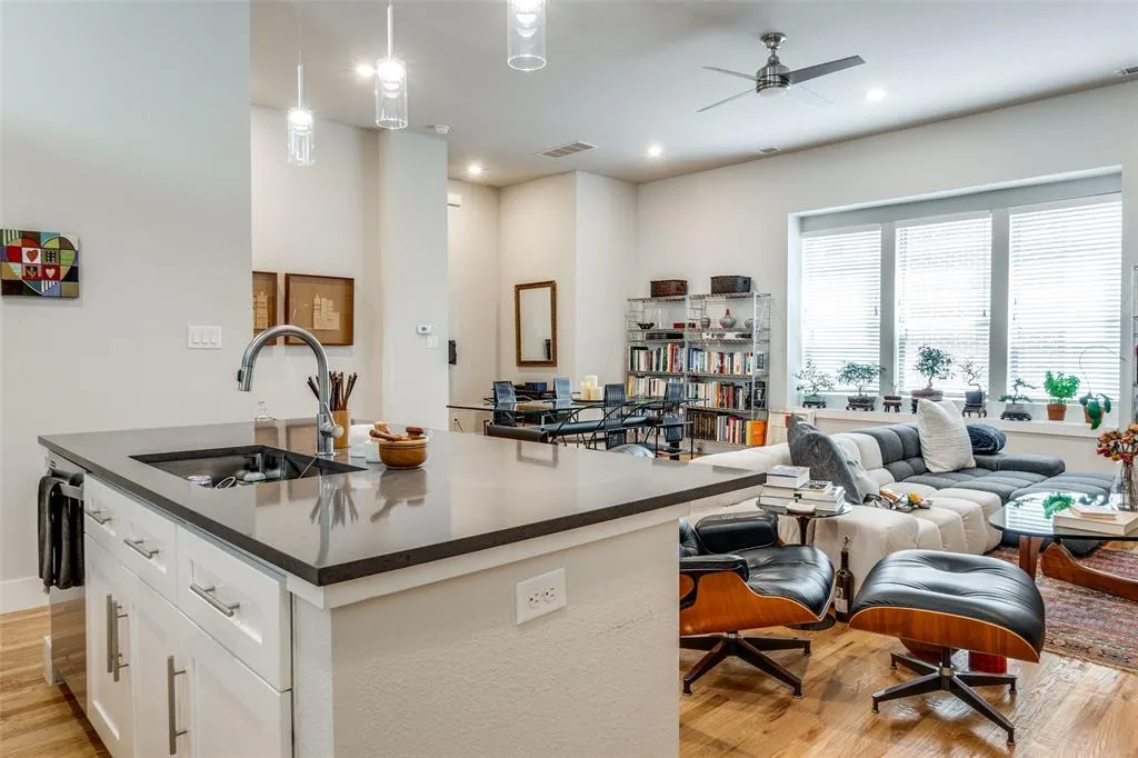 5608 Lindell Avenue, #3