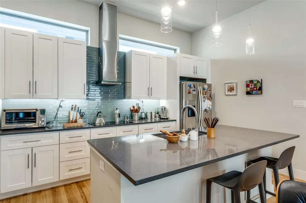 5608 Lindell Avenue, #3