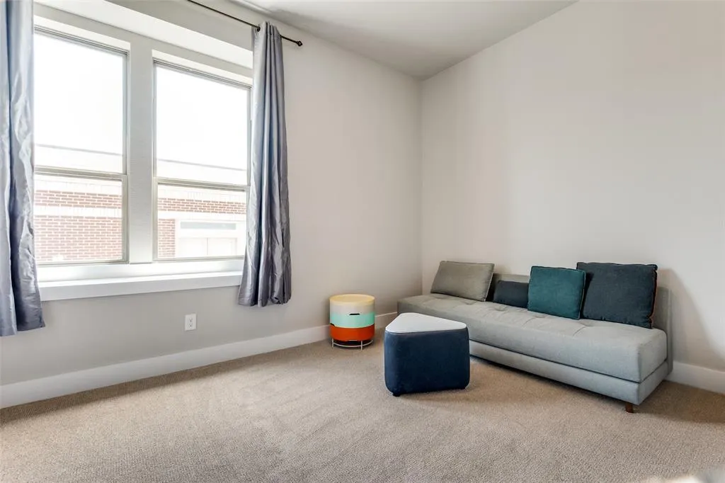 5608 Lindell Avenue, #3