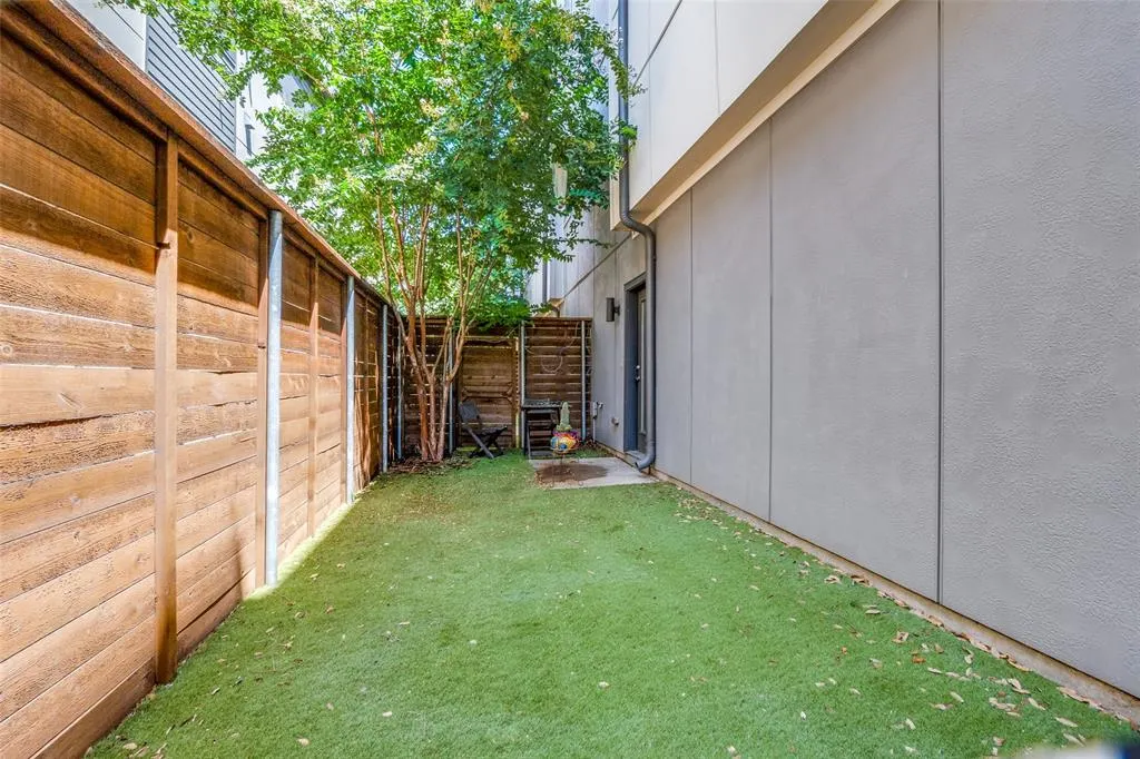 5608 Lindell Avenue, #3