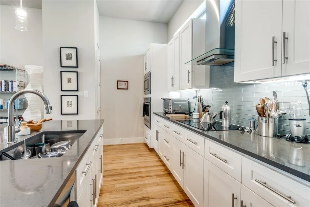 5608 Lindell Avenue, #3