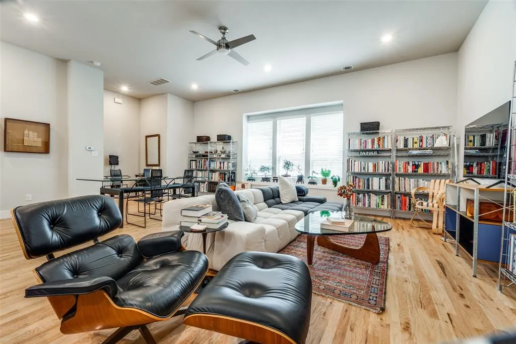 5608 Lindell Avenue, #3