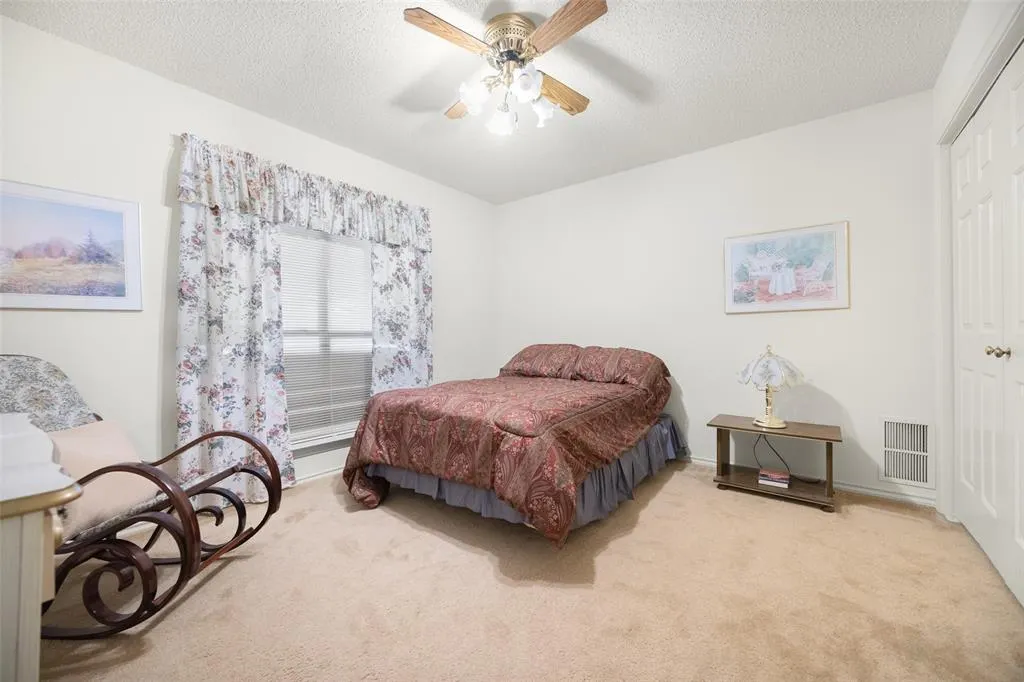 3308 Horseshoe Drive