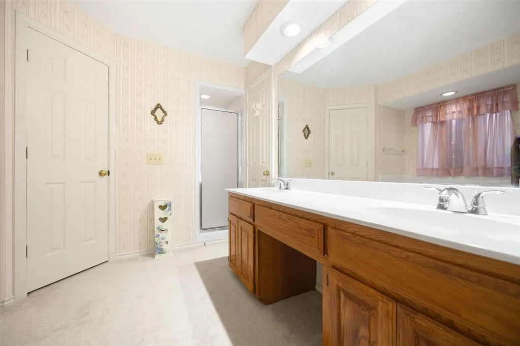 3308 Horseshoe Drive