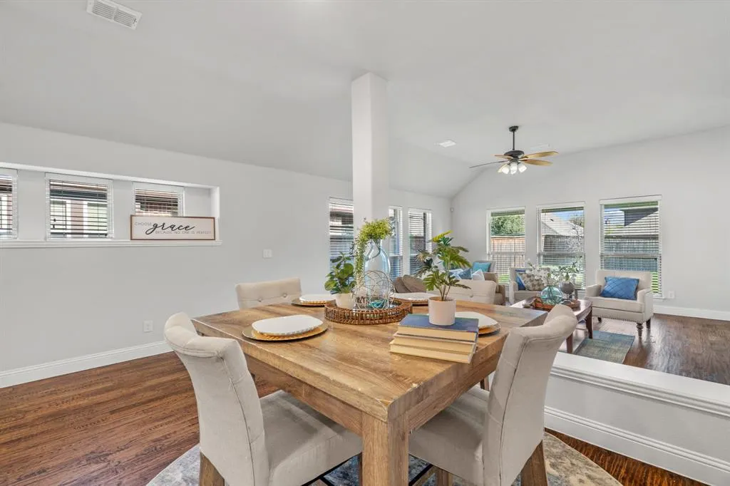 1609 Emerald Tree Place