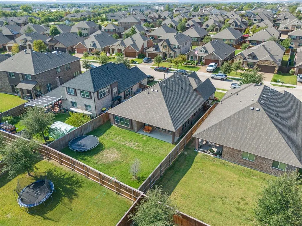 1609 Emerald Tree Place