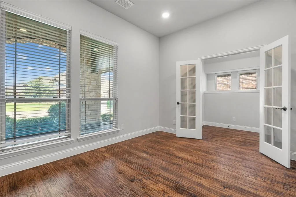 1609 Emerald Tree Place