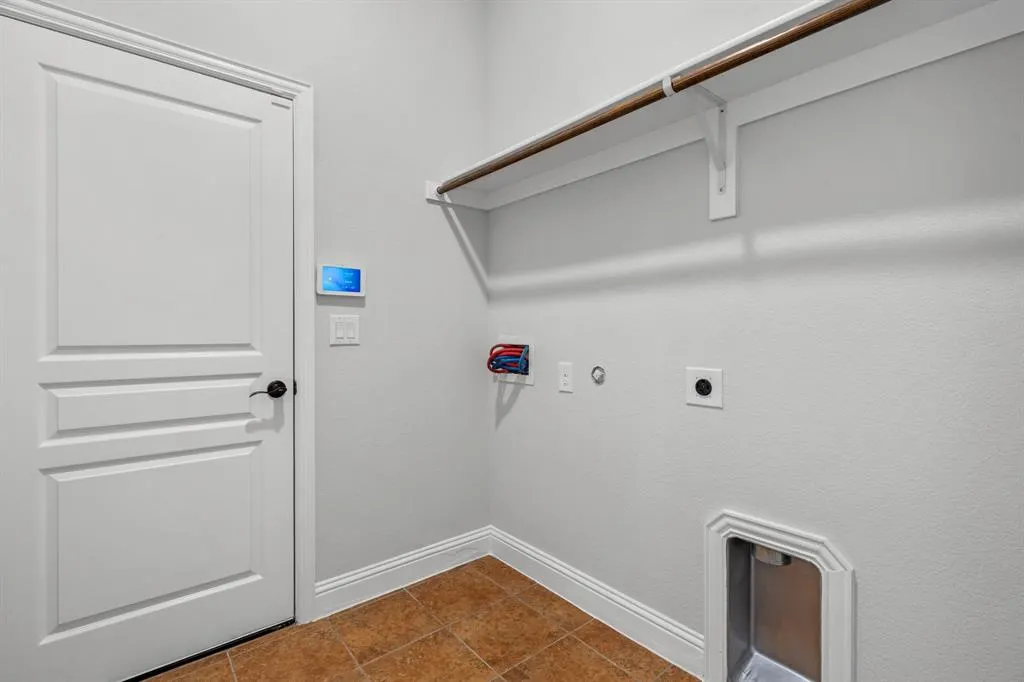 1609 Emerald Tree Place