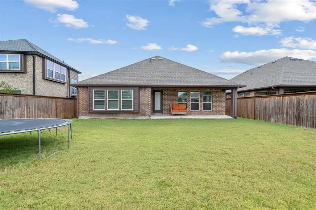 1609 Emerald Tree Place