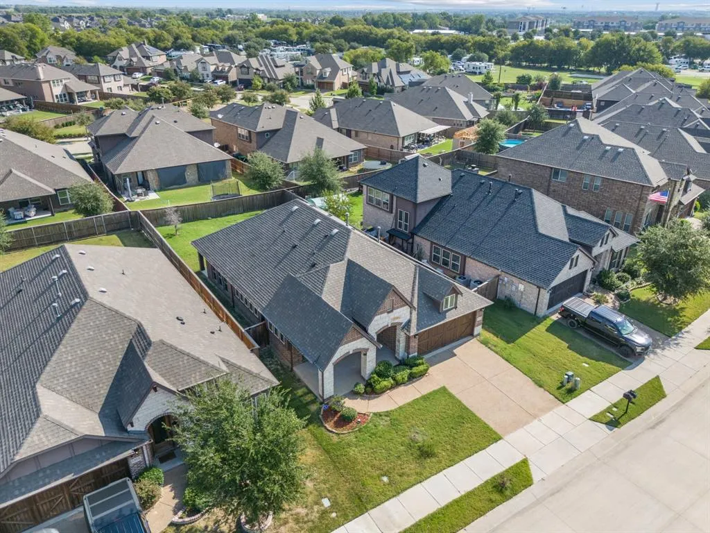 1609 Emerald Tree Place