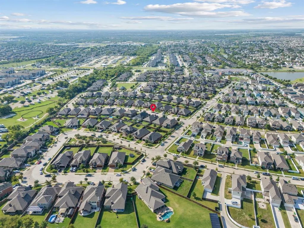 1609 Emerald Tree Place