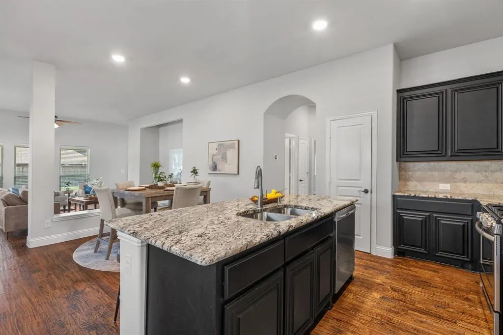 1609 Emerald Tree Place