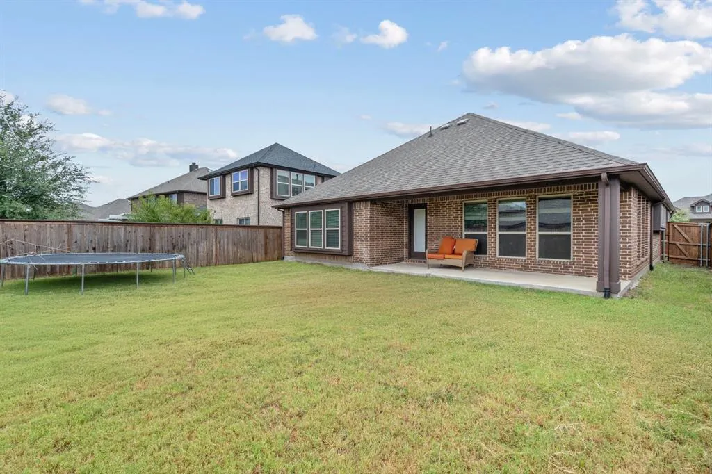 1609 Emerald Tree Place