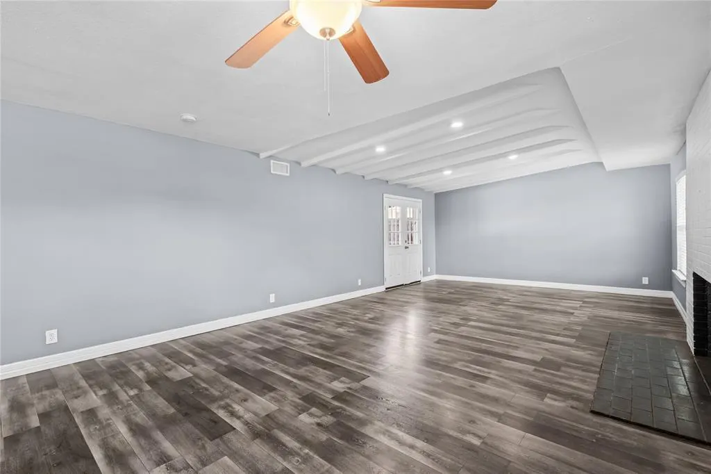 1910 Danube Drive