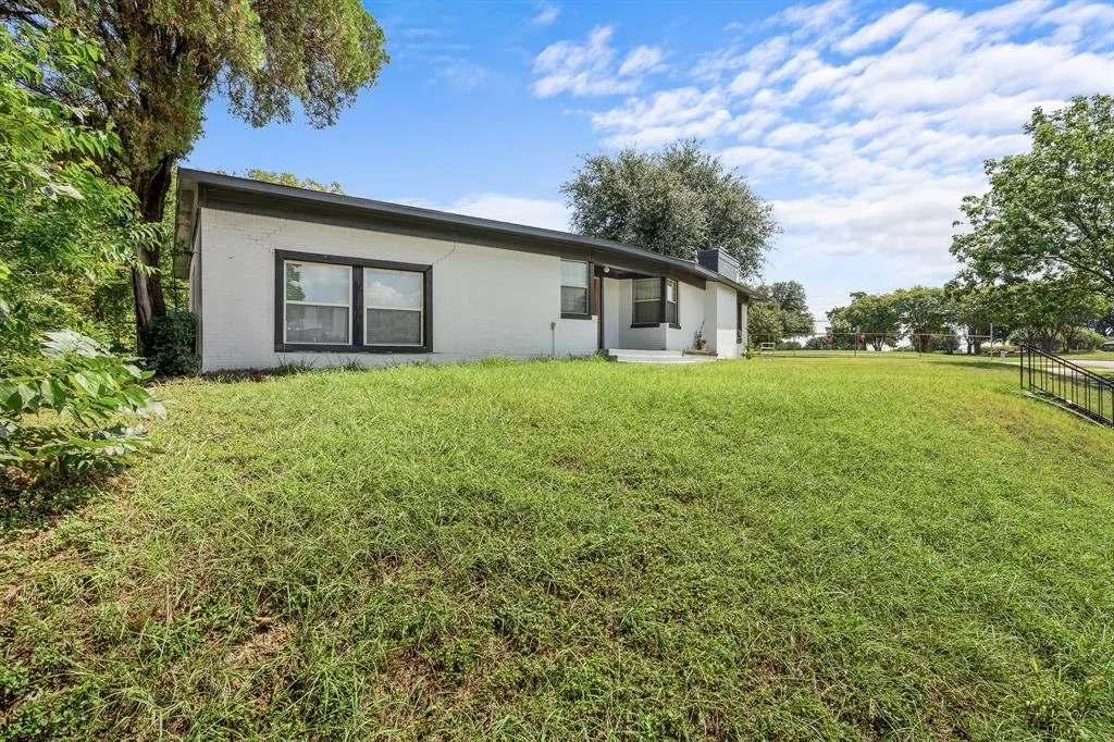 1910 Danube Drive