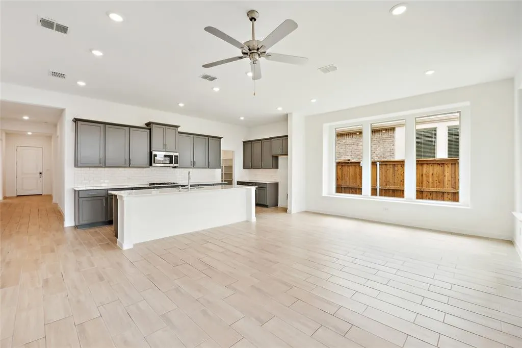 205 Breeds Hill Road