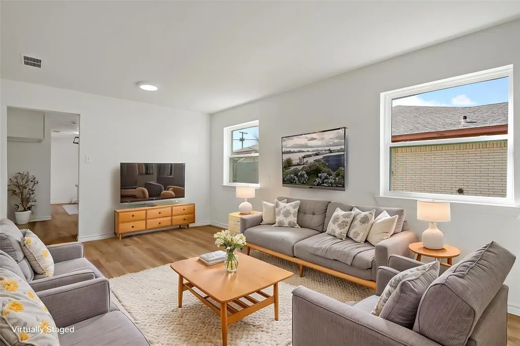 12816/12818 Pandora Drive
