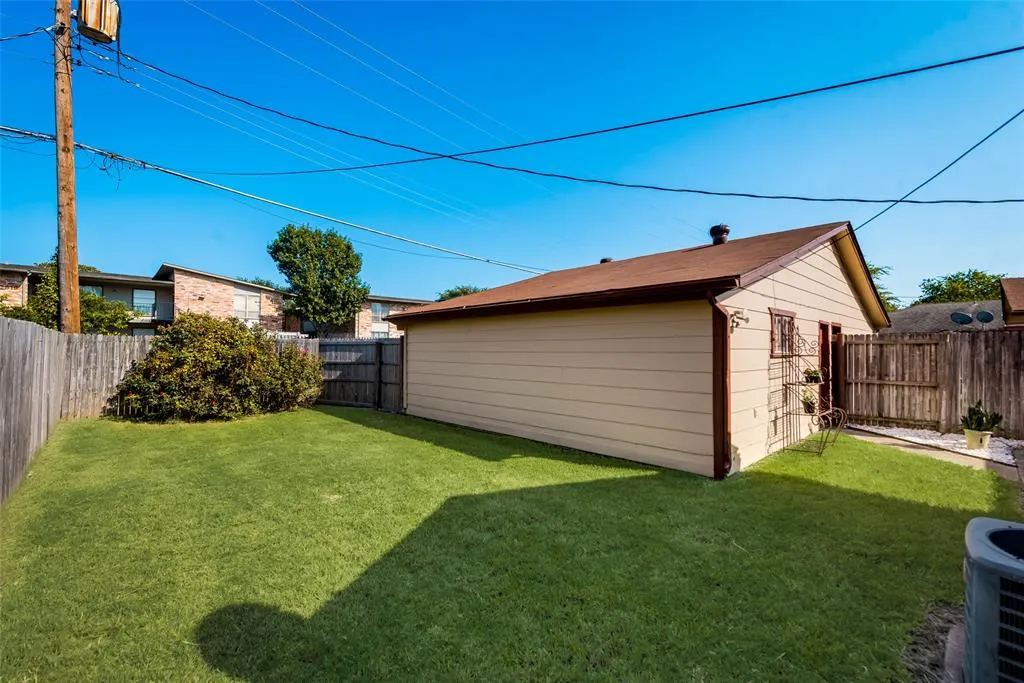 12816/12818 Pandora Drive