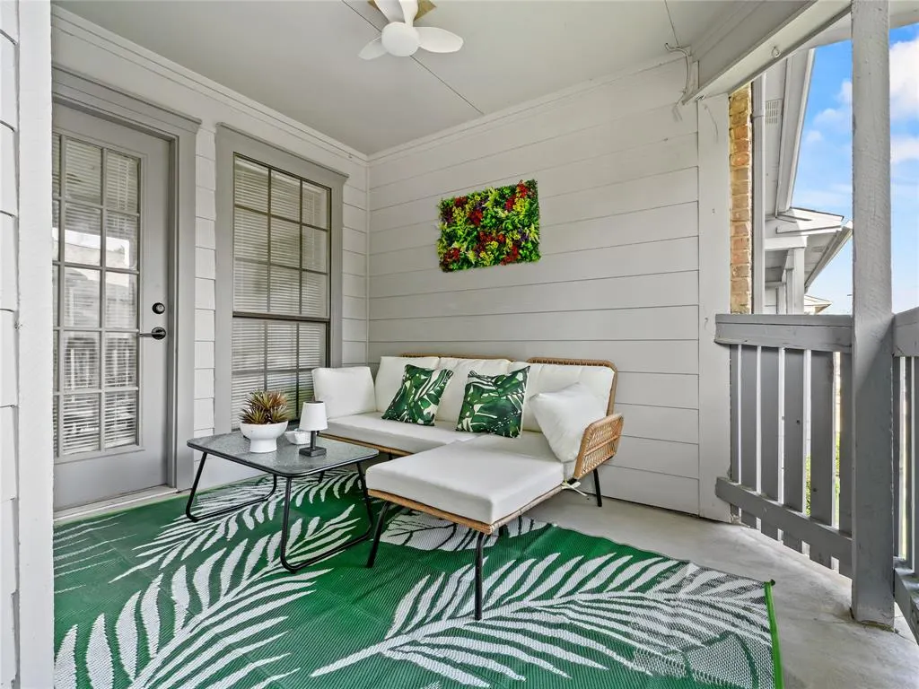 3101 Townbluff Drive, #922