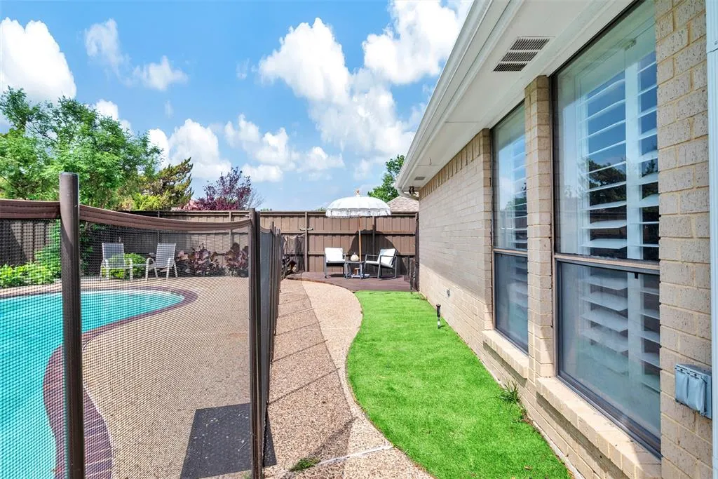 7032 Bremerton Drive