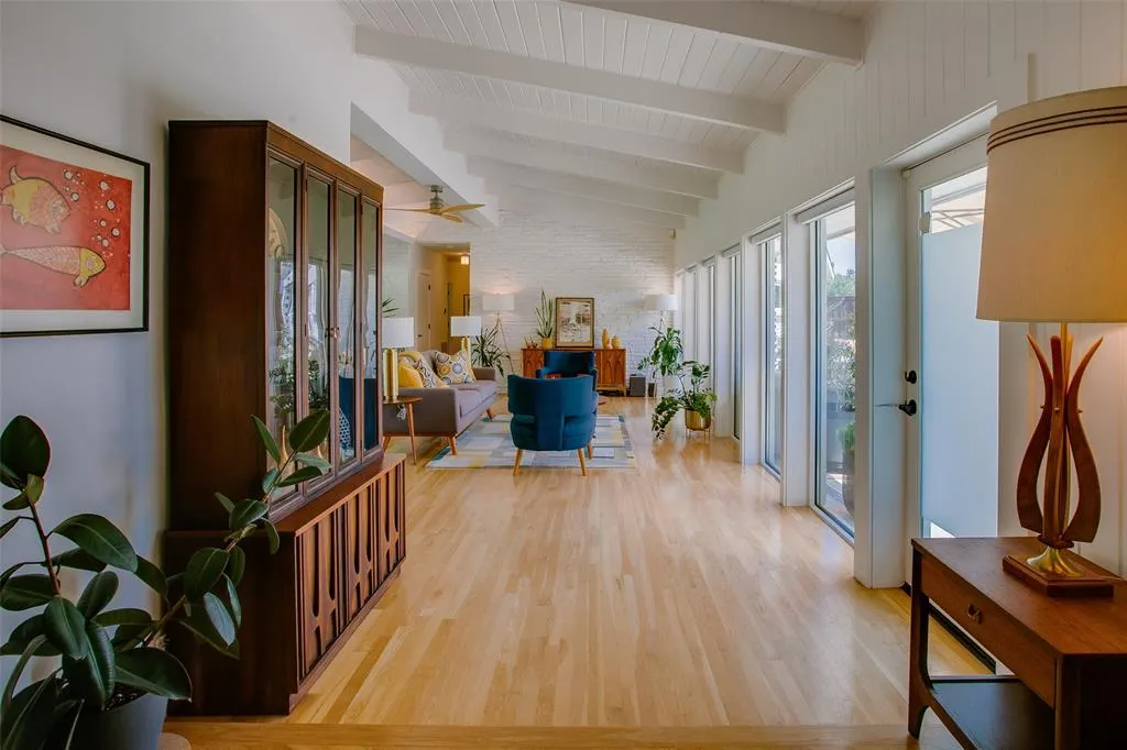 7806 Midbury Drive