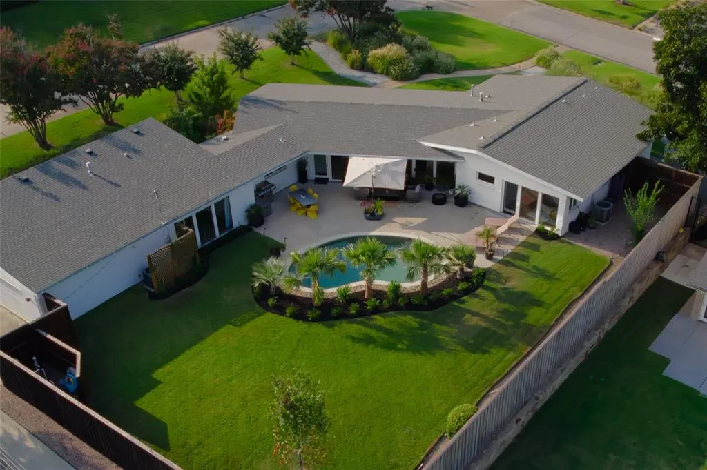 7806 Midbury Drive