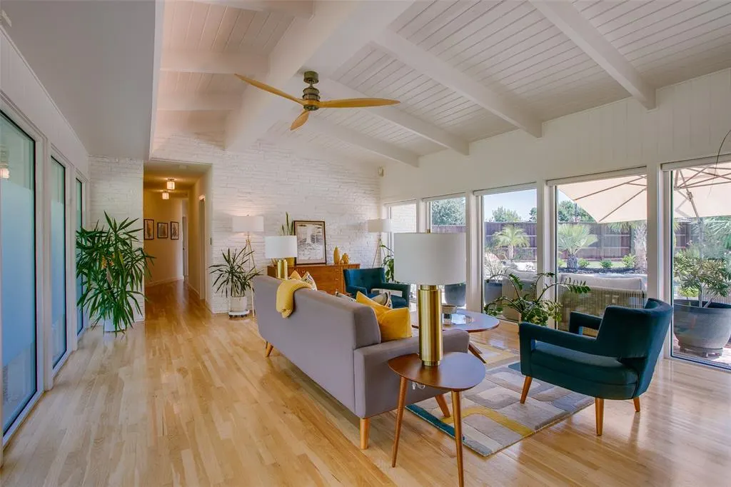 7806 Midbury Drive