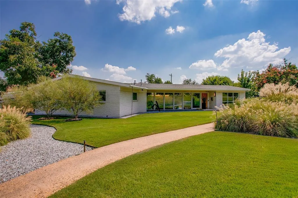 7806 Midbury Drive