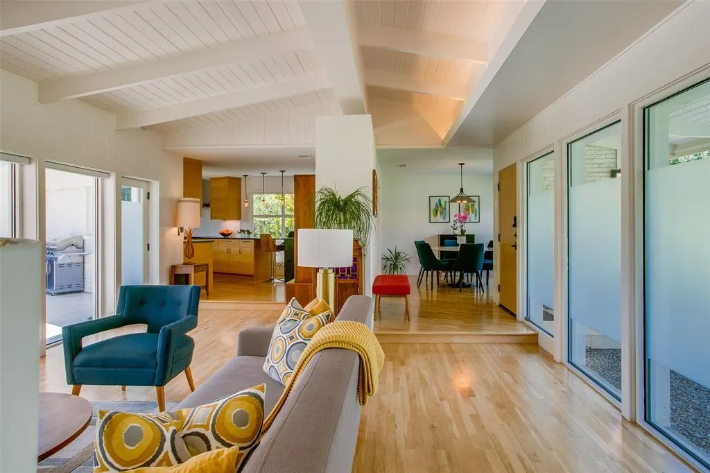 7806 Midbury Drive