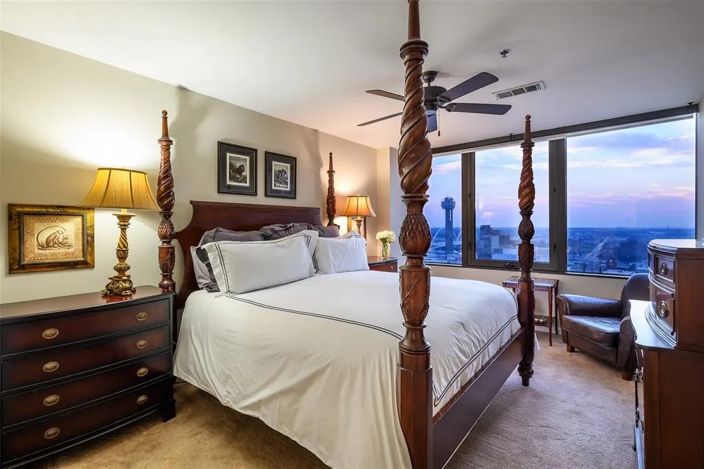 1200 Main Street, #2406