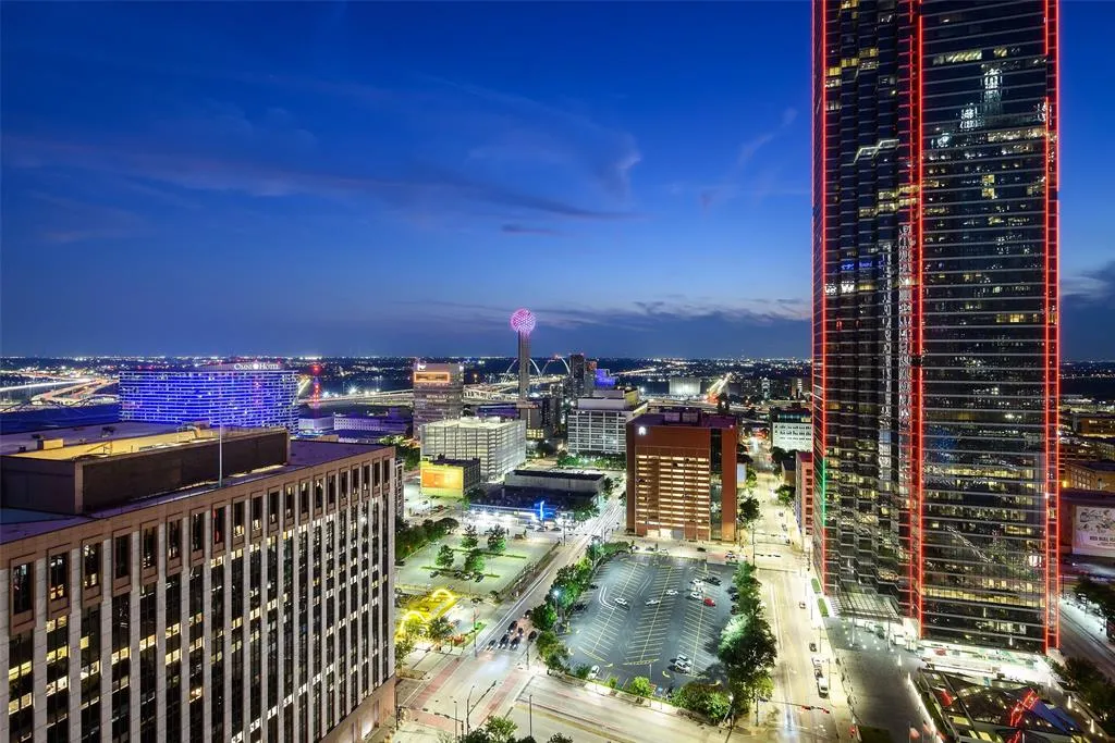 1200 Main Street, #2406
