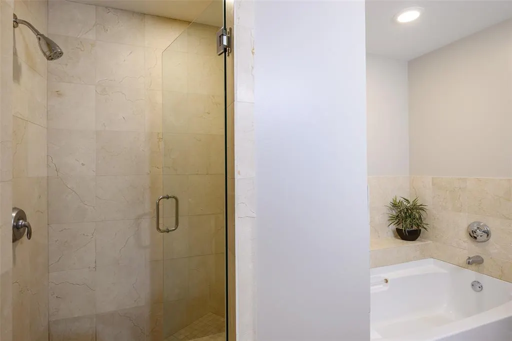 1200 Main Street, #2406