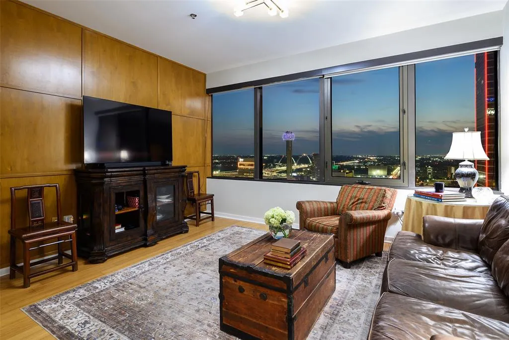 1200 Main Street, #2406