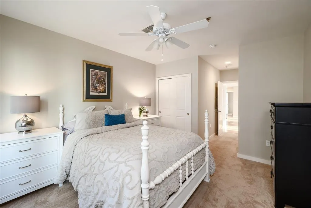 1200 Main Street, #2406