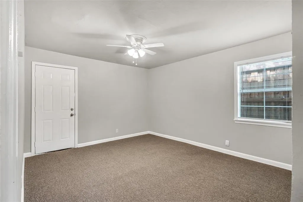 6781 Half Main Street