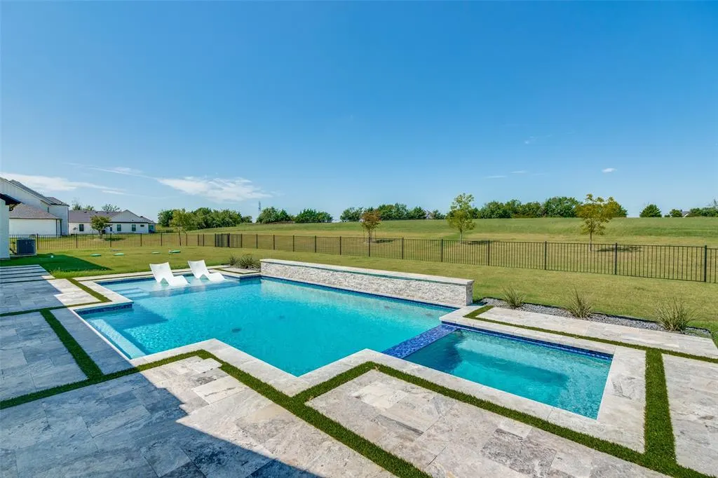 2297 White Stag Road