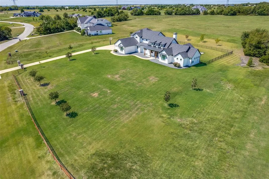2297 White Stag Road