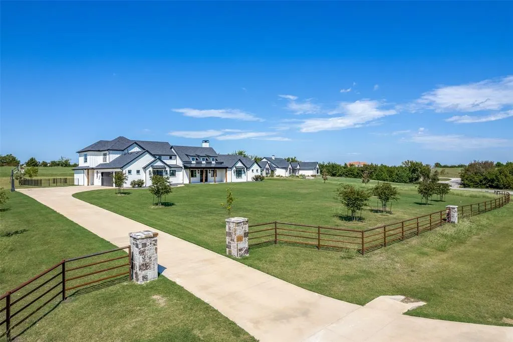 2297 White Stag Road