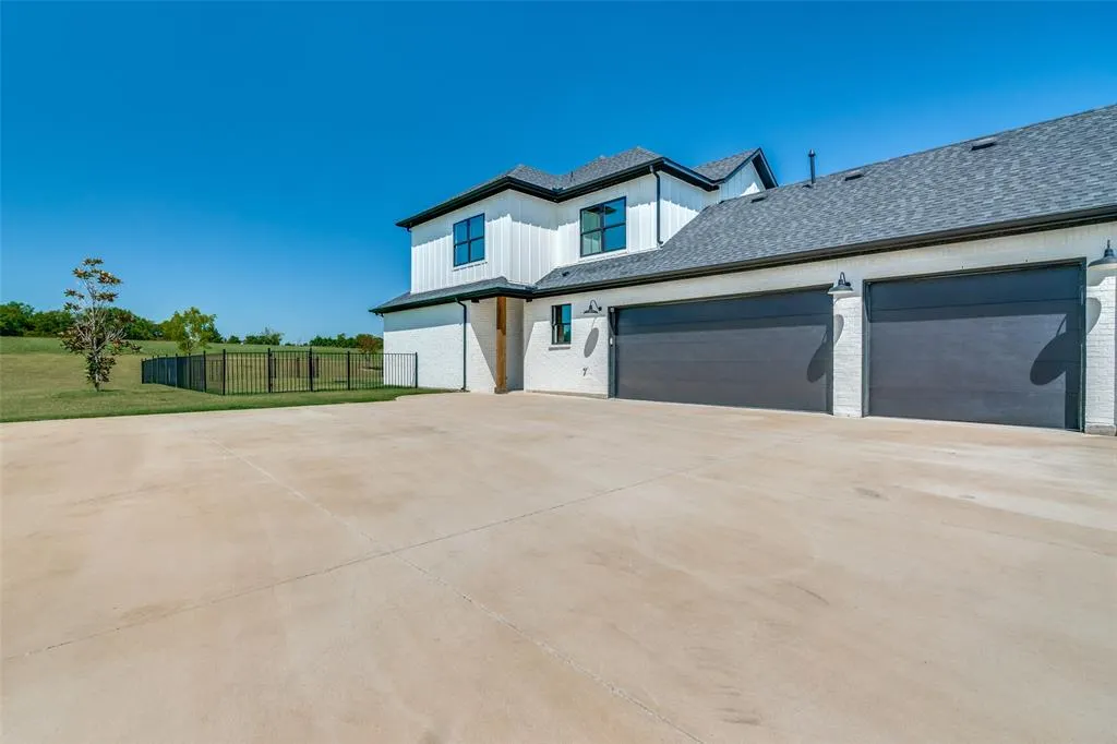 2297 White Stag Road