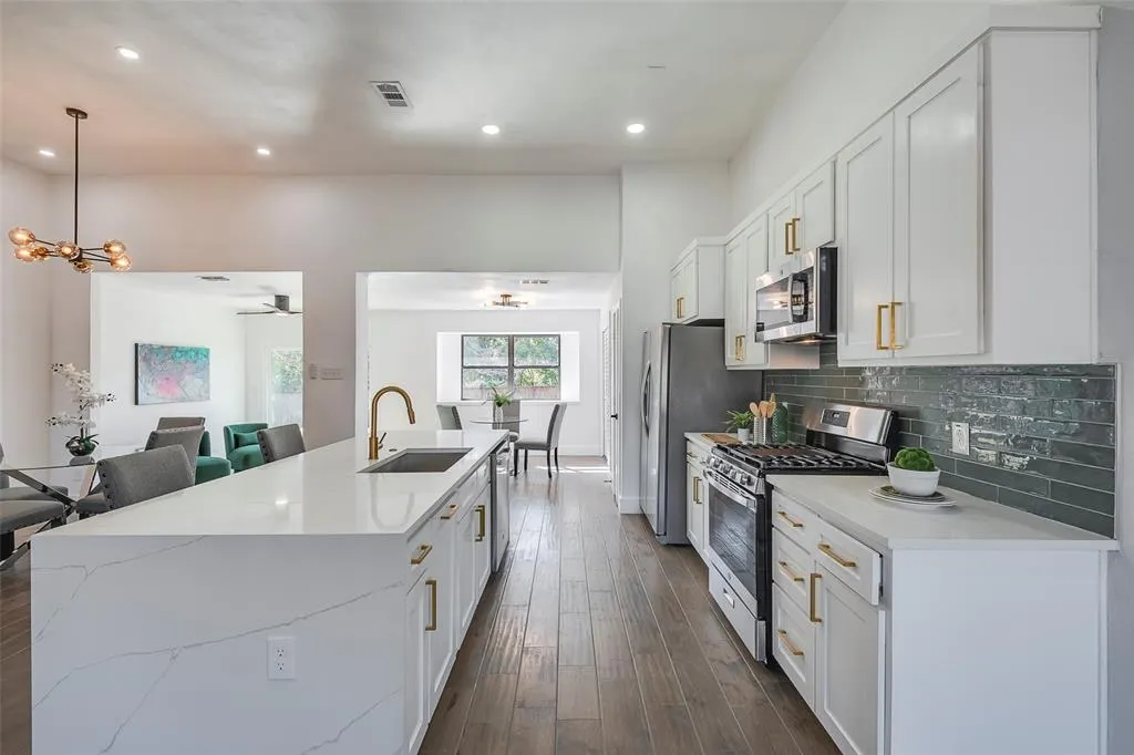 5607 Emrose Circle