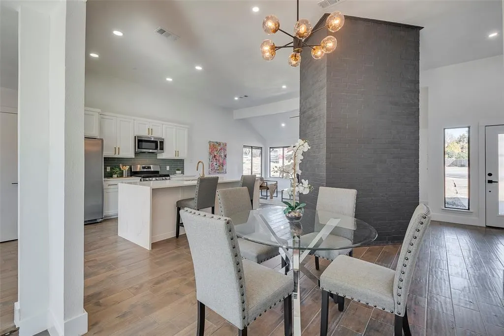 5607 Emrose Circle