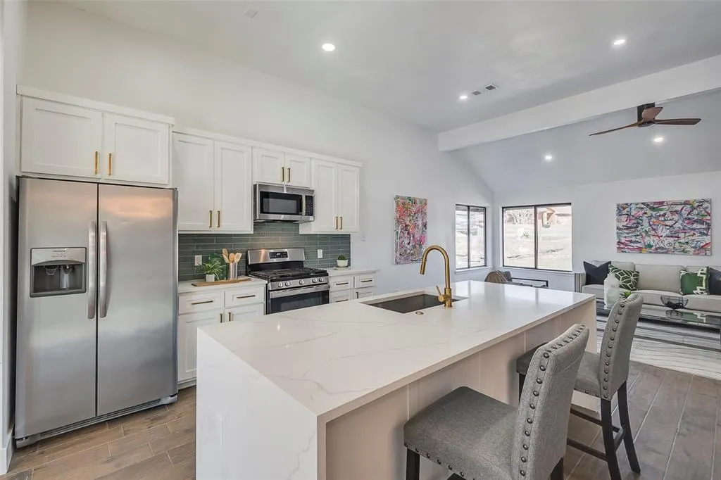 5607 Emrose Circle