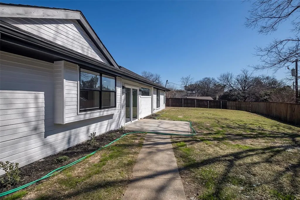 5607 Emrose Circle