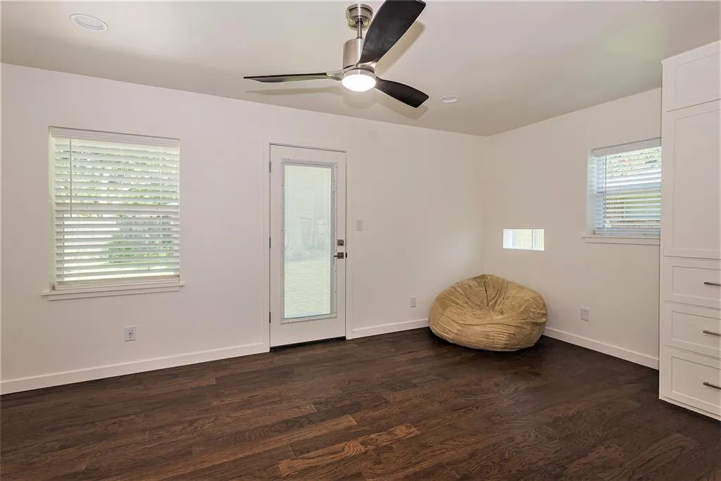206 S Dorothy Drive