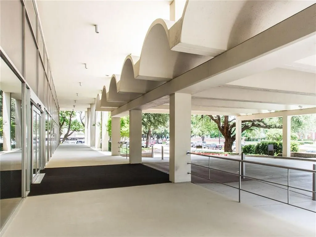 6211 W Northwest Highway, #G514