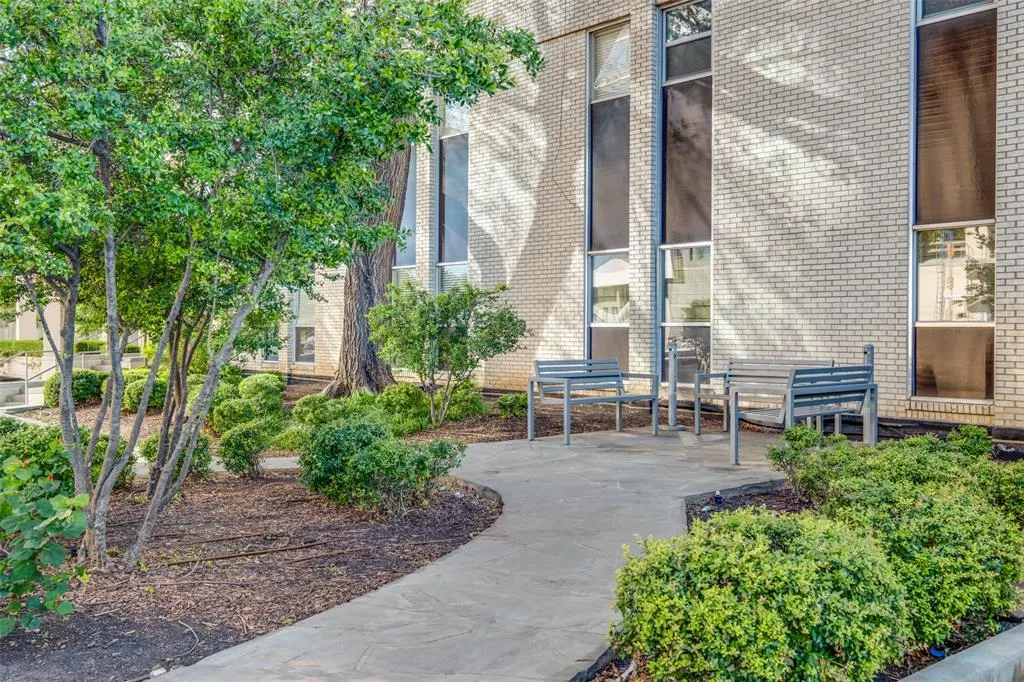 6211 W Northwest Highway, #G514
