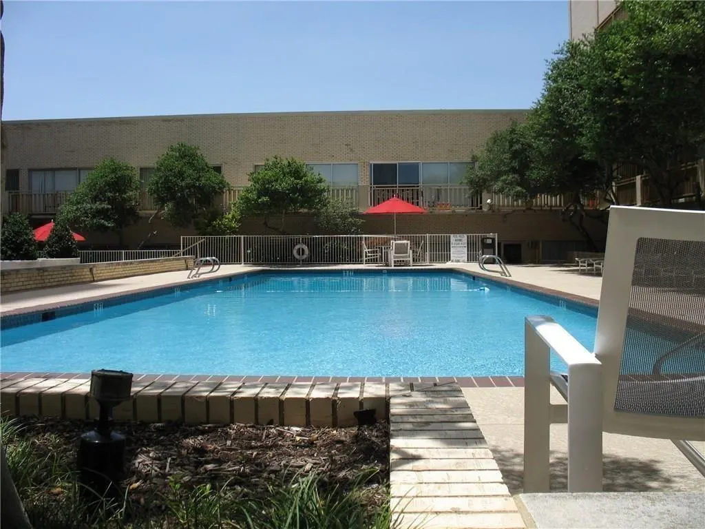 6211 W Northwest Highway, #G514