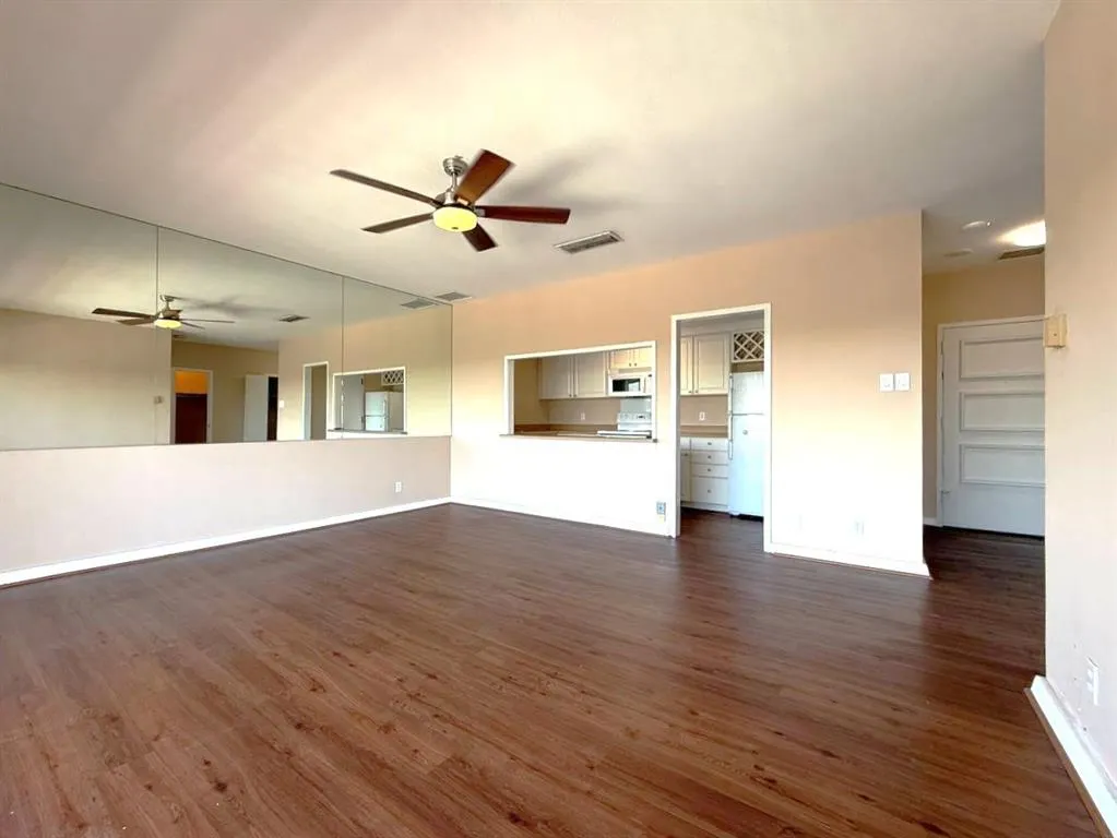 6211 W Northwest Highway, #G514