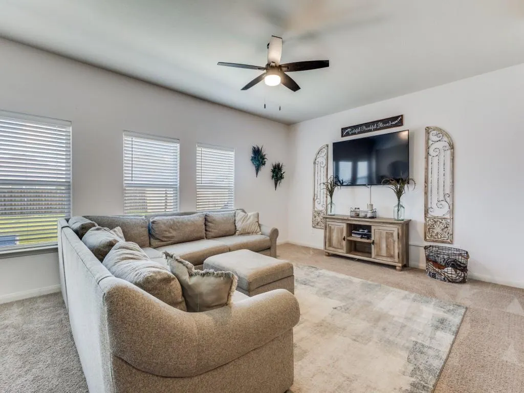 157 Lamont Road