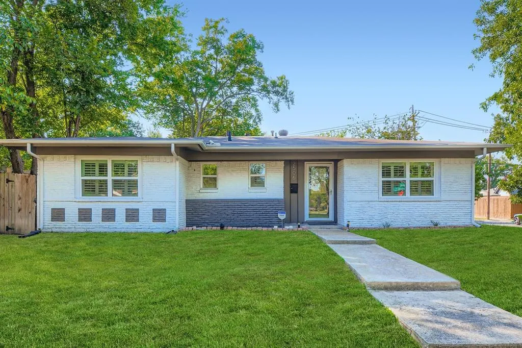 2506 Highwood Drive
